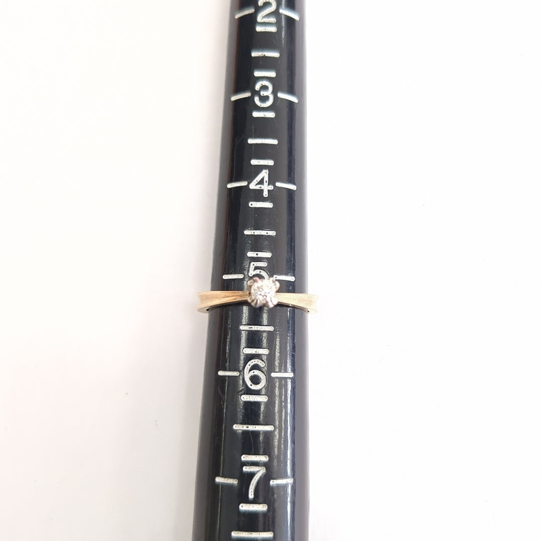 SOLITARIO ORO 14 K 2.7 GRMS (SEMINUEVO)