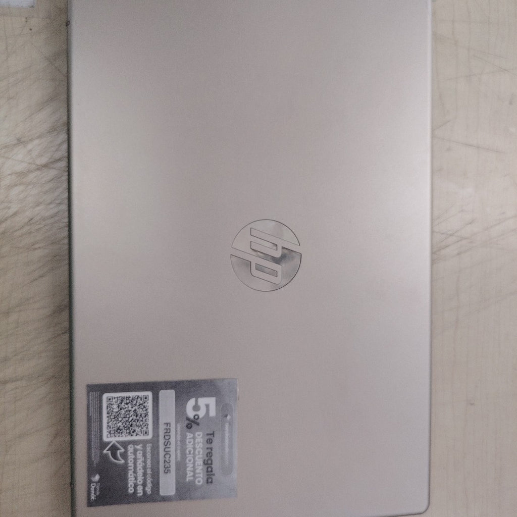 LAPTOP HP 14-EM0033LA (2024) 128 GB SSD 4 GB RAM (SEMINUEVO)