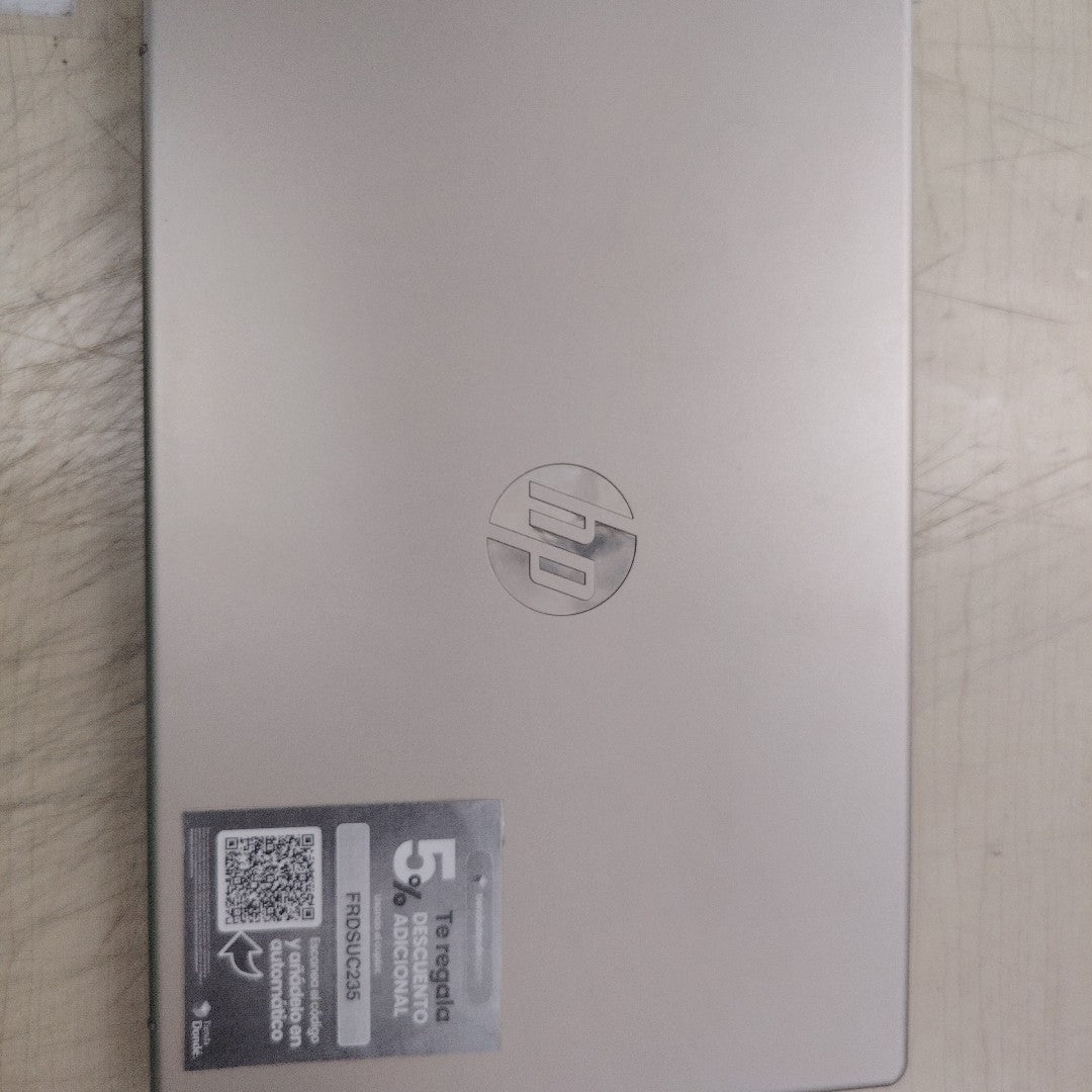 LAPTOP HP 14-EM0033LA (2024) 128 GB SSD 4 GB RAM (SEMINUEVO)