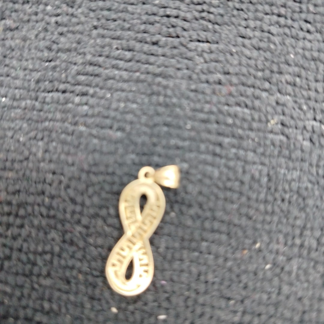 DIJE ORO 10 K 0.9 GRMS (SEMINUEVO)