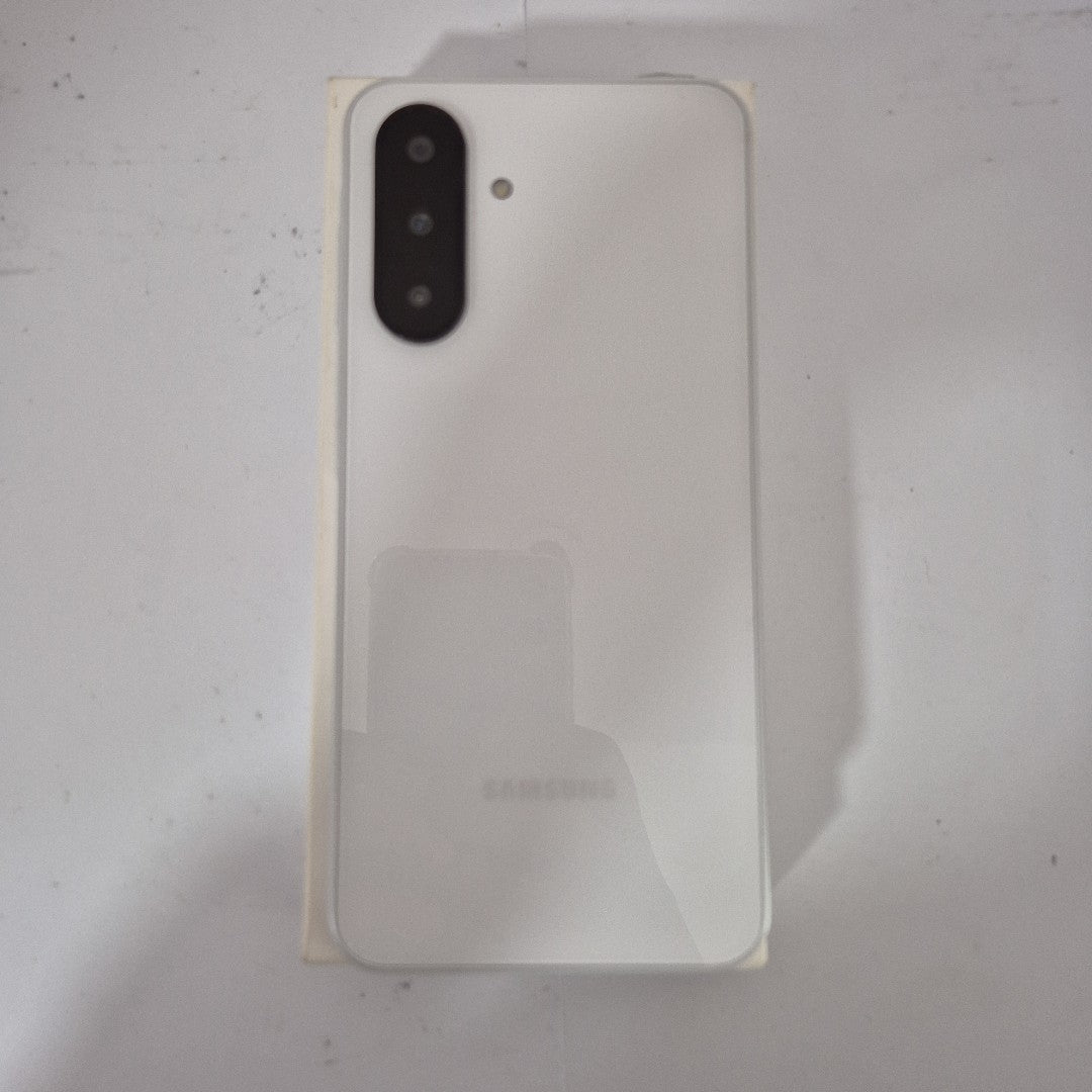 CELULAR SAMSUNG GALAXY A26 5G SM-A266M (2025) 128 GB 6 GB RAM (SEMINUEVO)