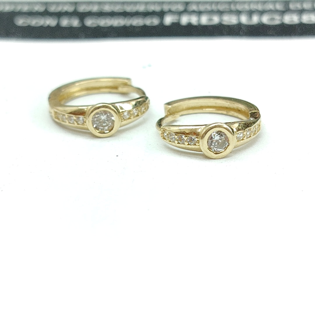 HUGGIES ORO 14K 2.4 (NUEVO)