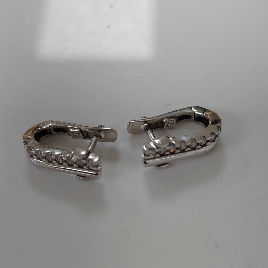 ARETES PAR ORO BLANCO 14 K 4.1 GRMS (SEMINUEVO)