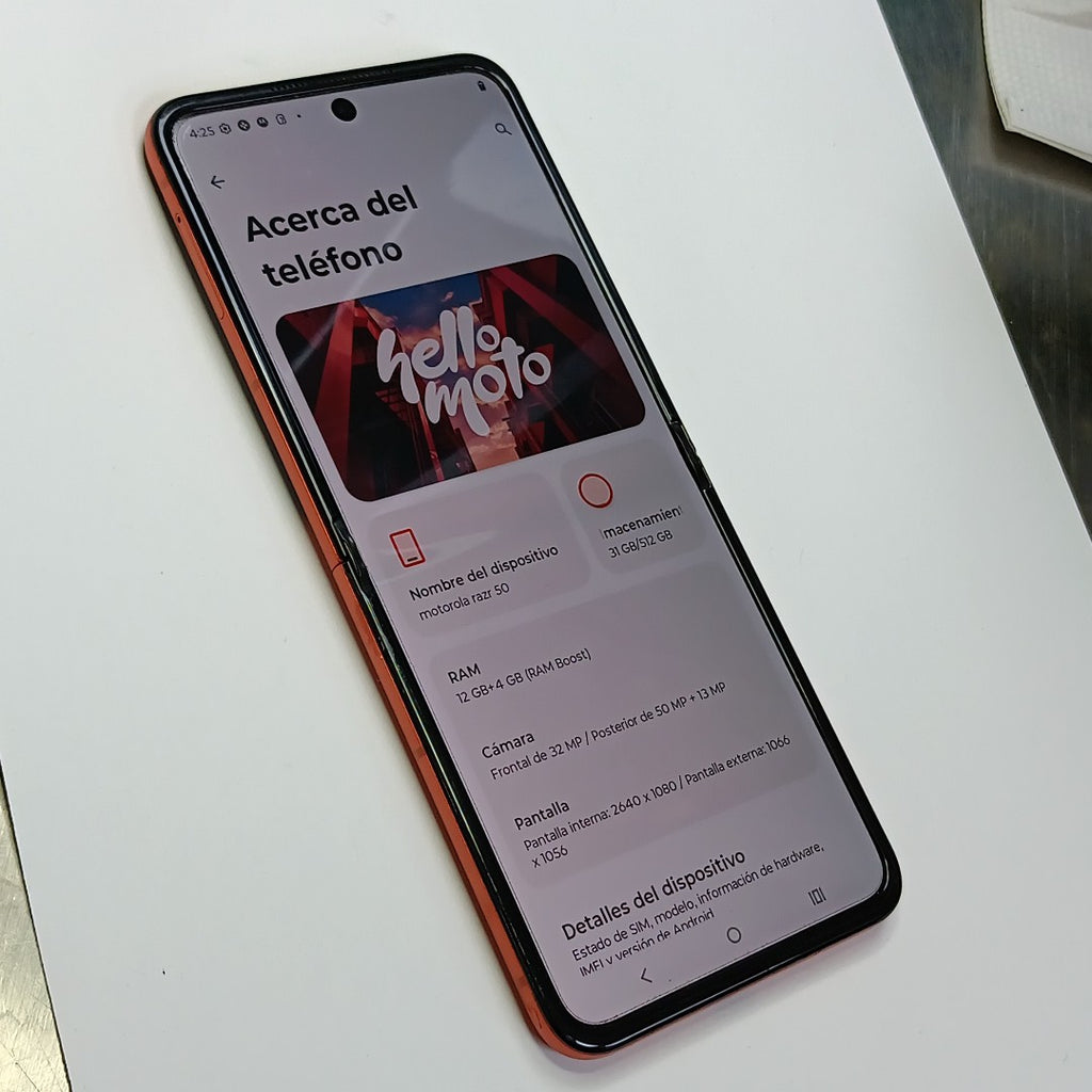 CELULAR MOTOROLA RAZR 50 5G XT2453-1 512 GB 12 GB RAM (SEMINUEVO)