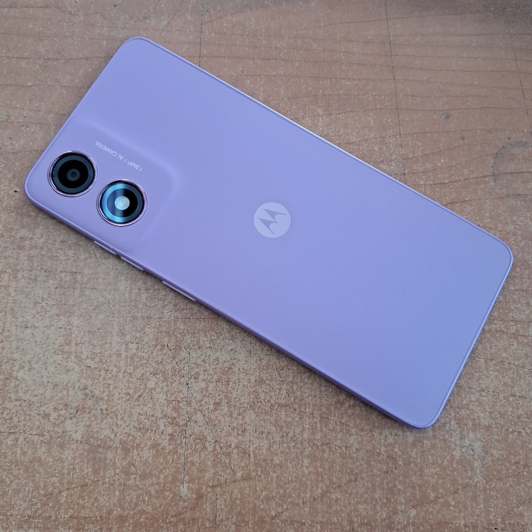 CELULAR MOTOROLA MOTO E14 XT2421-12 (2024) 64 GB 2 GB RAM (SEMINUEVO)