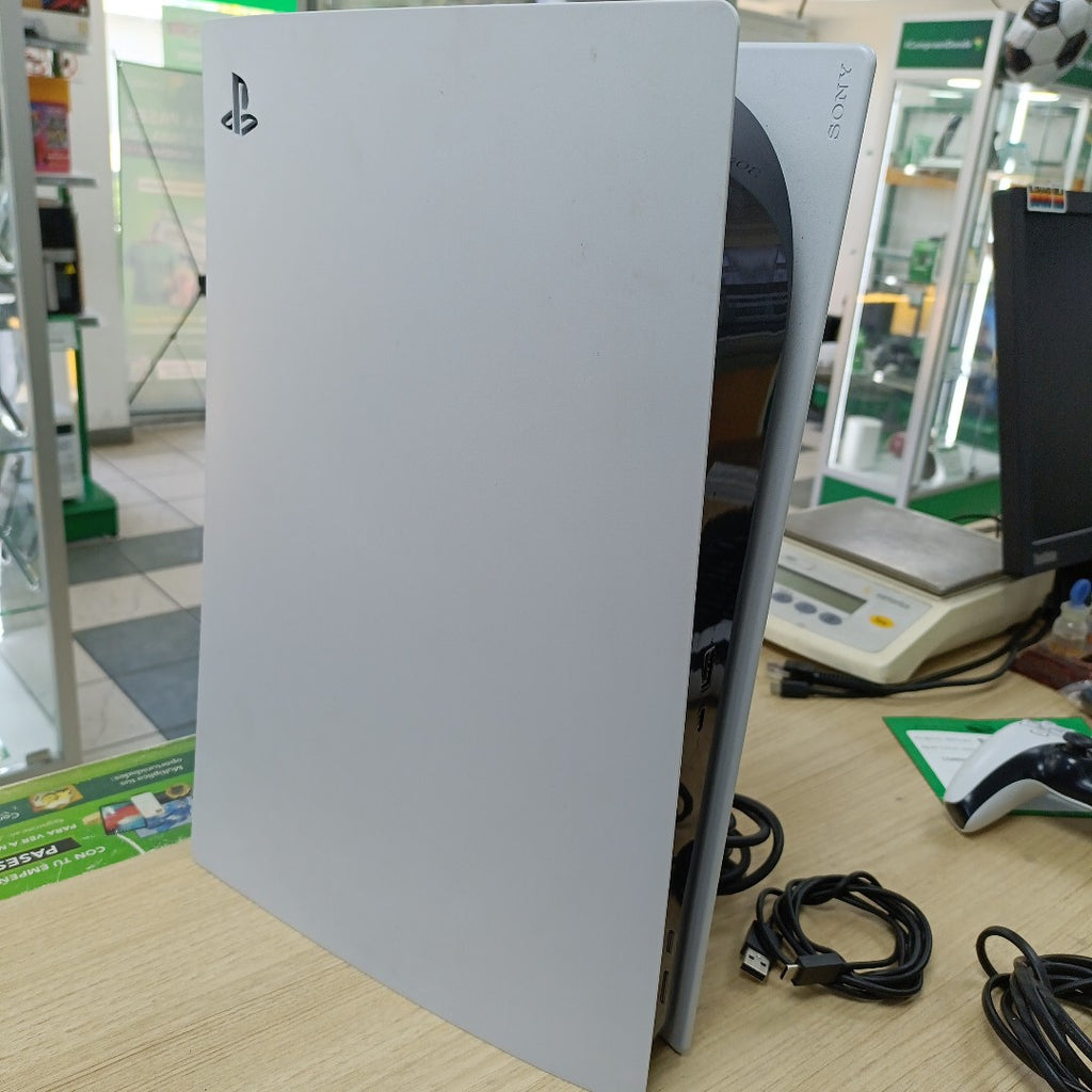 CONSOLA DE VIDEOJUEGO SONY PS5 825 SSD (SEMINUEVO)