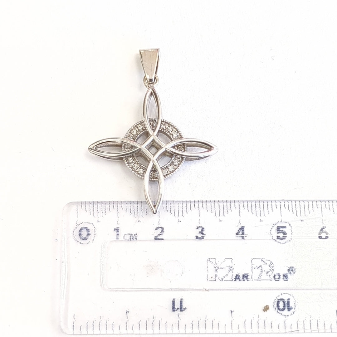 DIJE ORO BLANCO 10 K 6.2 GRMS (SEMINUEVO)