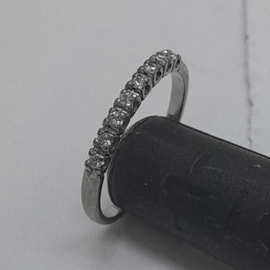 ANILLITO ORO BLANCO 14 K 1.9 GRMS (SEMINUEVO)