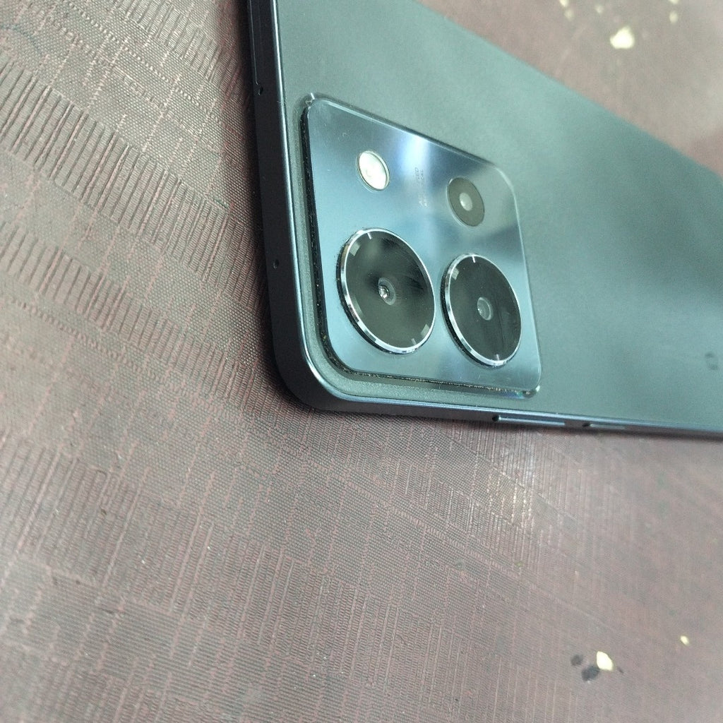 CELULAR VIVO Y36 V2247 128 GB 8 GB RAM (SEMINUEVO)