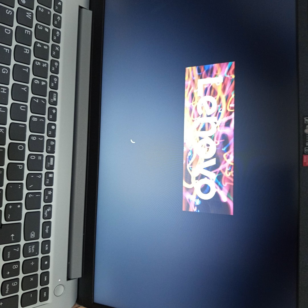 LAPTOP LENOVO IDEAPAD 1 15 IJL7 (2025) 256 GB SSD 8 GB RAM (SEMINUEVO)