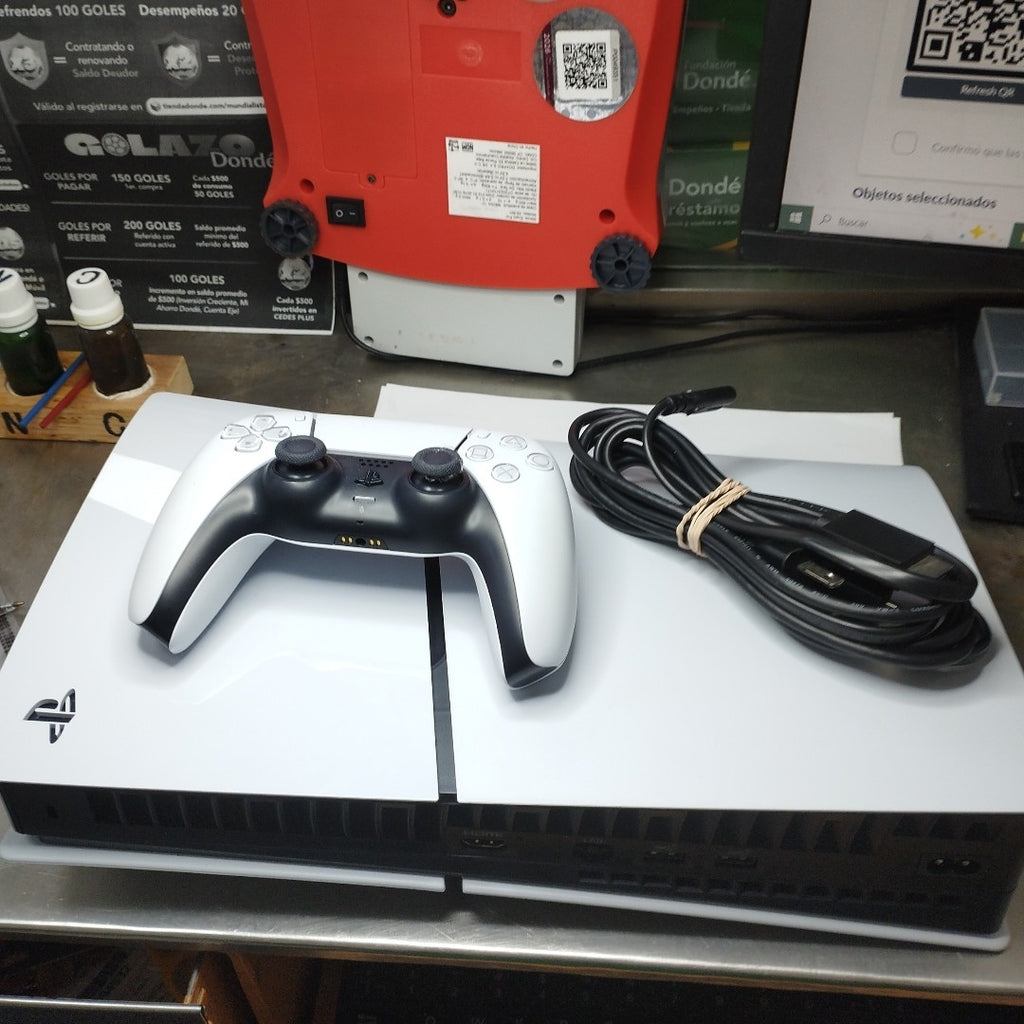 CONSOLA DE VIDEOJUEGO SONY PS5 DIGITAL 825 SSD (SEMINUEVO)