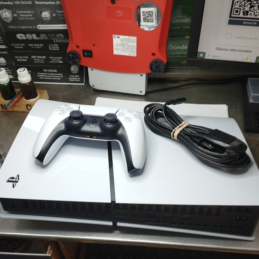 CONSOLA DE VIDEOJUEGO SONY PS5 DIGITAL 825 SSD (SEMINUEVO)