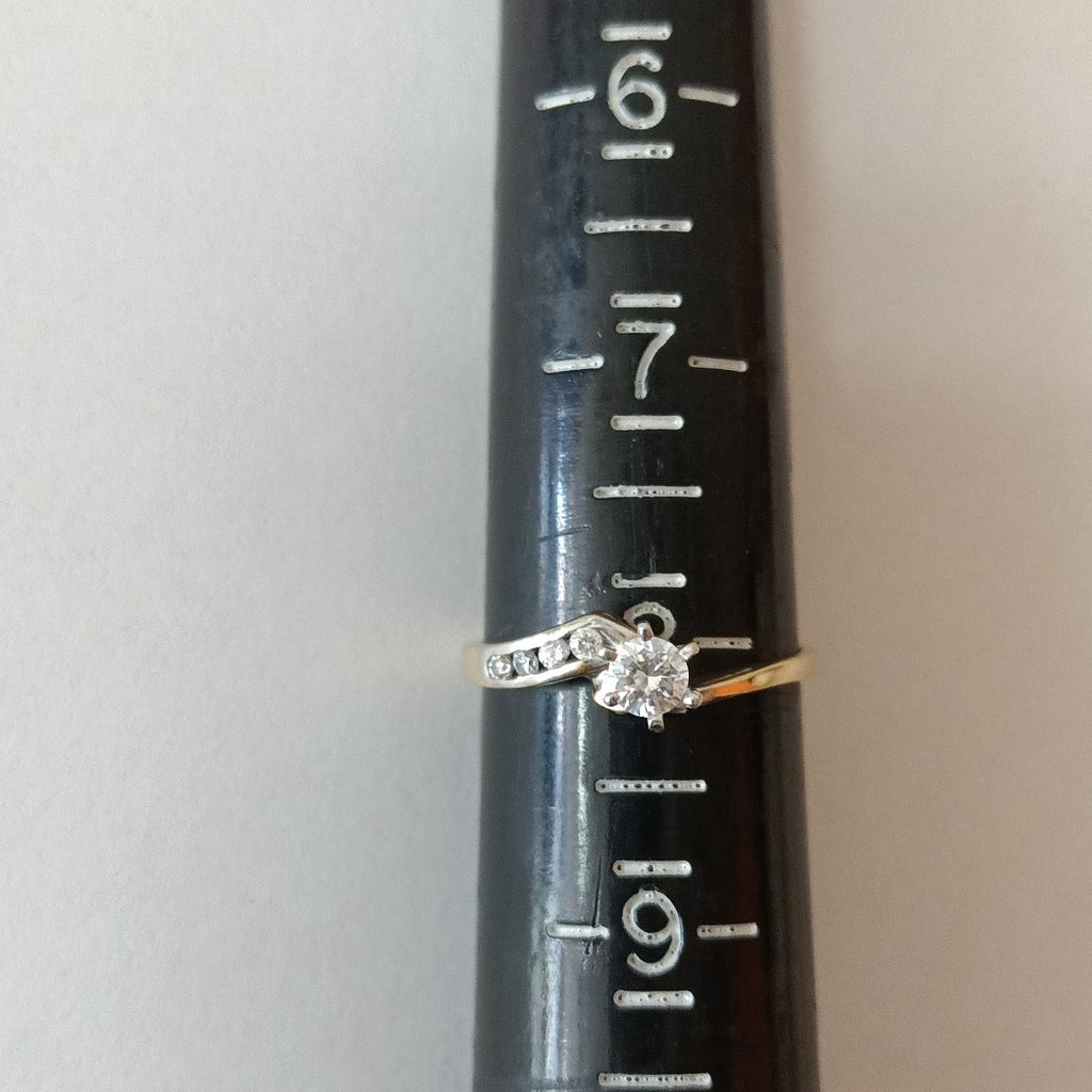 SOLITARIO ORO 10 K 2,40 GRMS (SEMINUEVO)