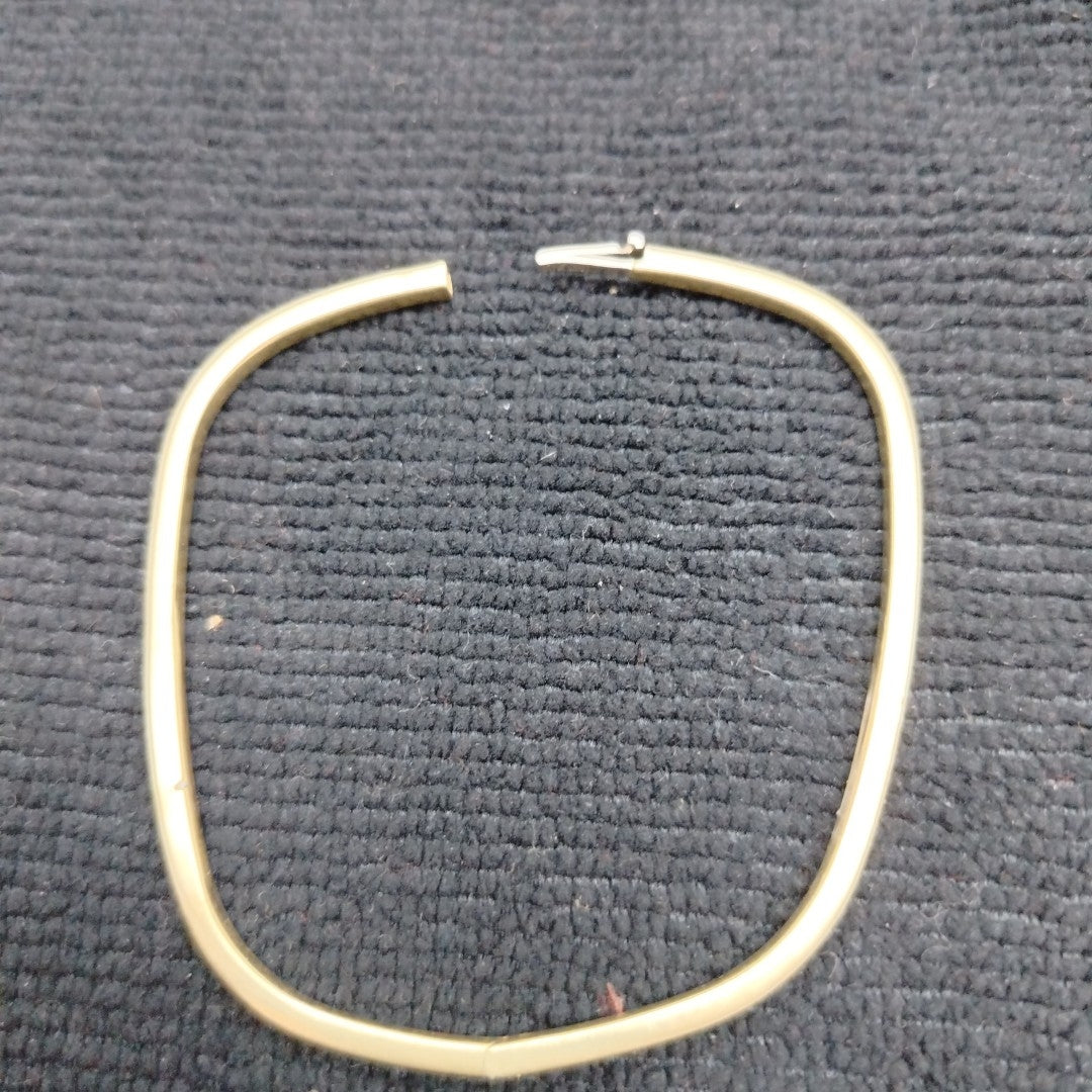 PULSERA RIGIDA ORO 10 K 4.4 GRMS (SEMINUEVO)