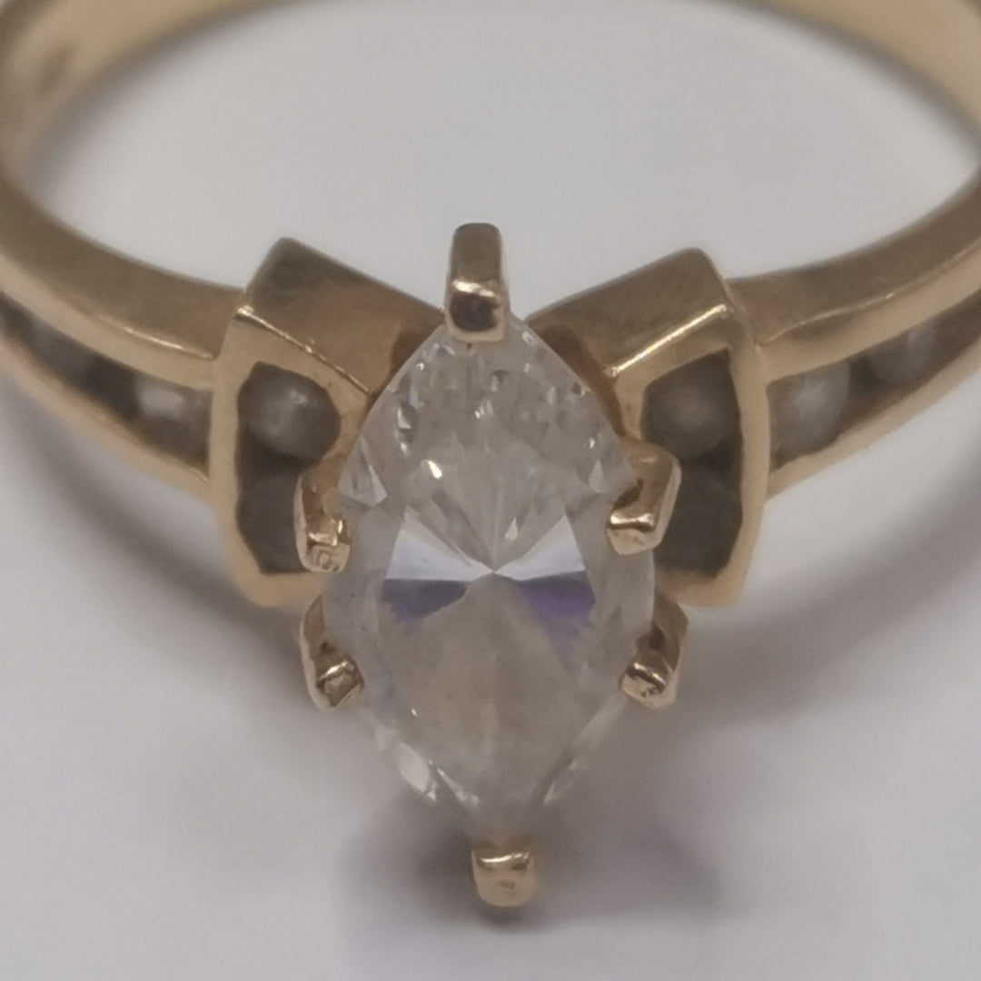 SOLITARIO ORO 14 K 3.3 GRMS (SEMINUEVO)