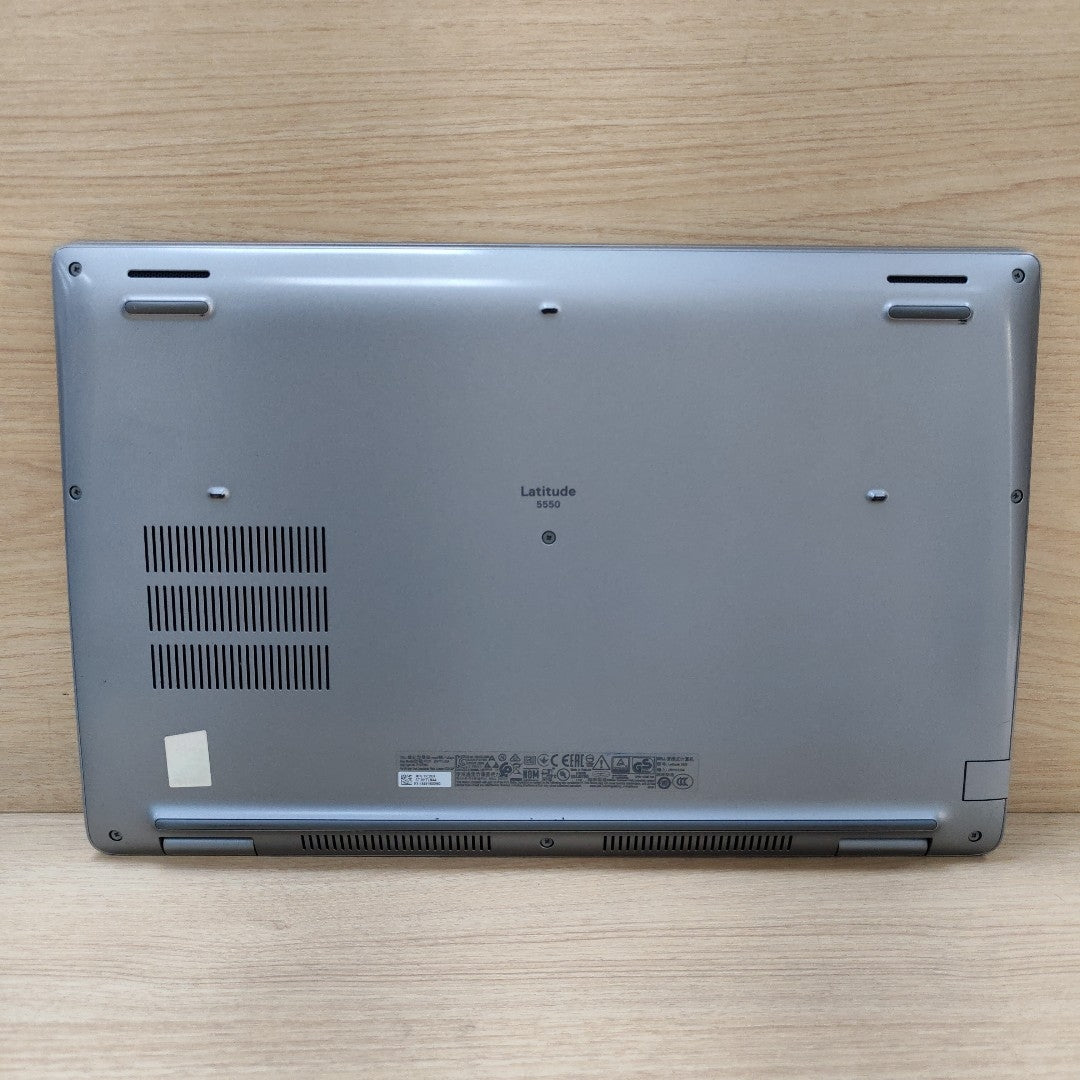 LAPTOP DELL LATITUDE 5550 (2024) 512 GB SSD 16 GB RAM (SEMINUEVO)