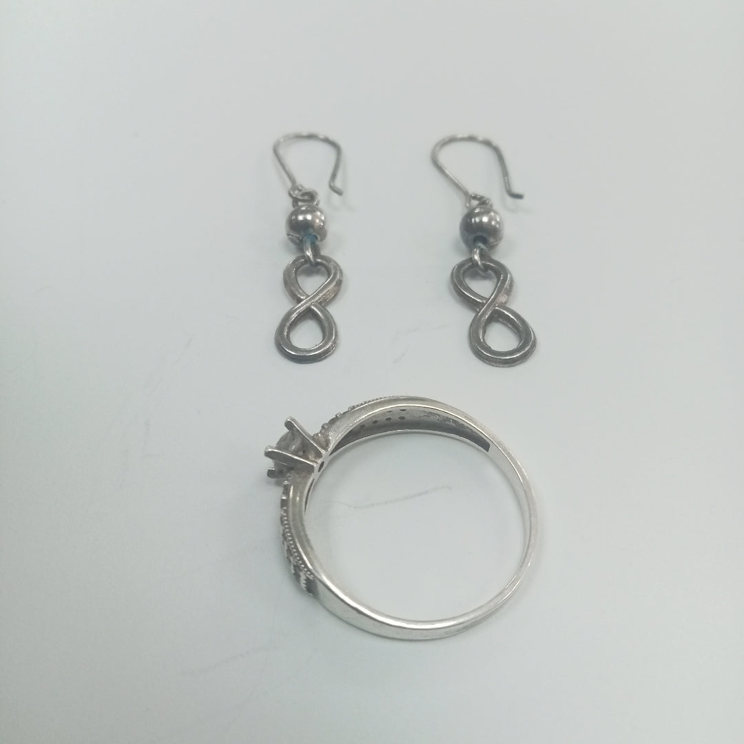 ANILLITO, ARETES PAR PLATA 3.7 GRMS (SEMINUEVO)