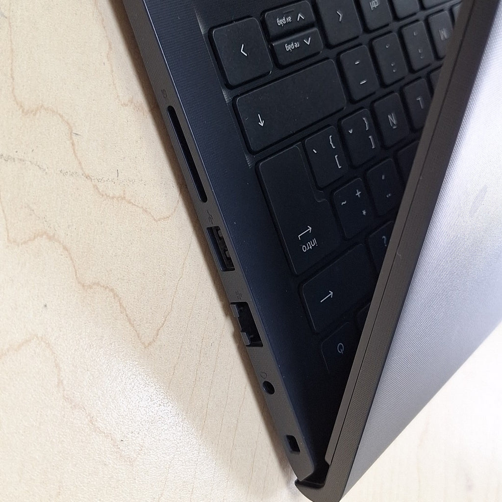 LAPTOP DELL VOSTRO 3420 (2023) 256 GB SSD 8 GB RAM