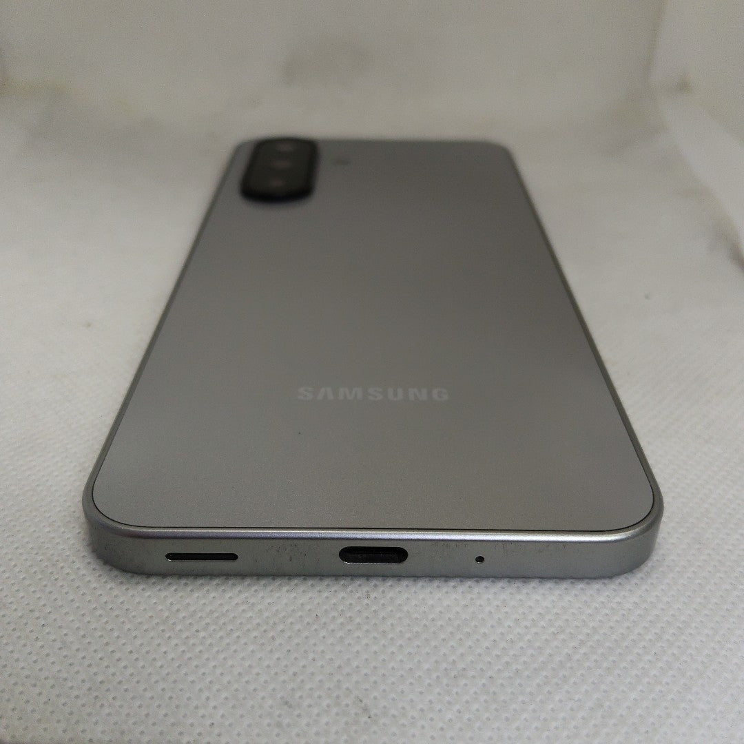 CELULAR SAMSUNG GALAXY A17 SM-A175F (2025) 128 GB 6 GB RAM (SEMINUEVO)