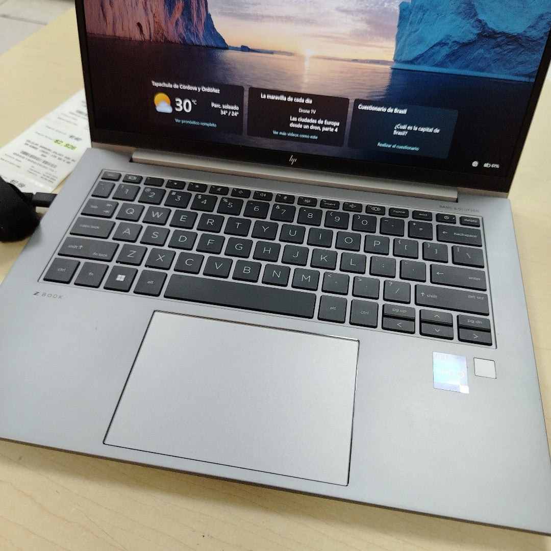 LAPTOP HP ZBOOK FIREFLY 14 G10 (2024) 256 GB SSD 16 GB RAM (SEMINUEVO)