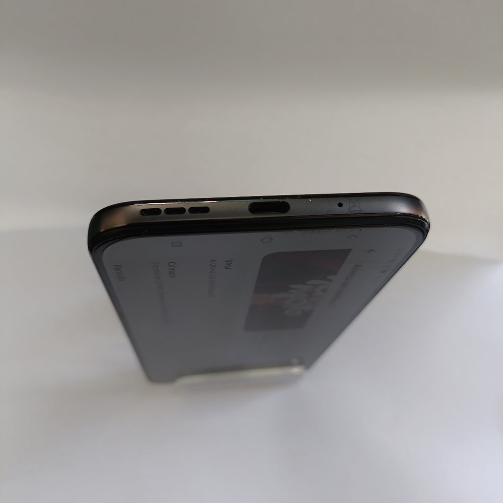 CELULAR MOTOROLA MOTO G77 XT2621-3 (2026) 256 GB 8 GB RAM (SEMINUEVO)