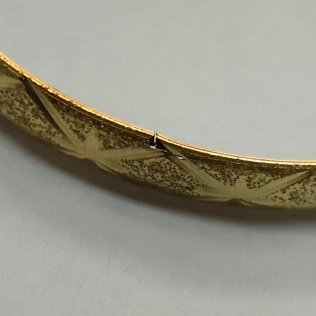 PULSERA RIGIDA ORO 10 K 6.3 GRMS (SEMINUEVO)
