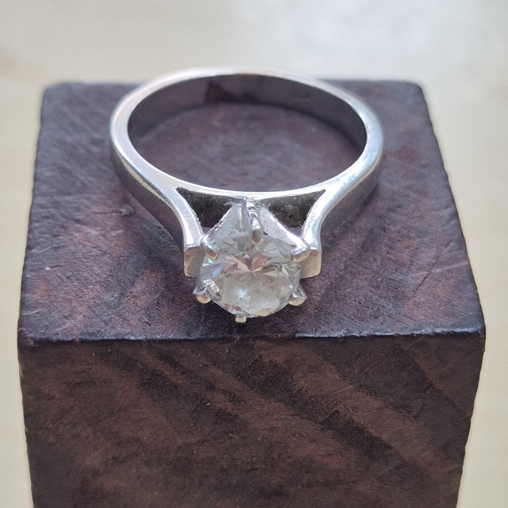 ANILLO ORO BLANCO 10 K 3,60 GRMS (SEMINUEVO)