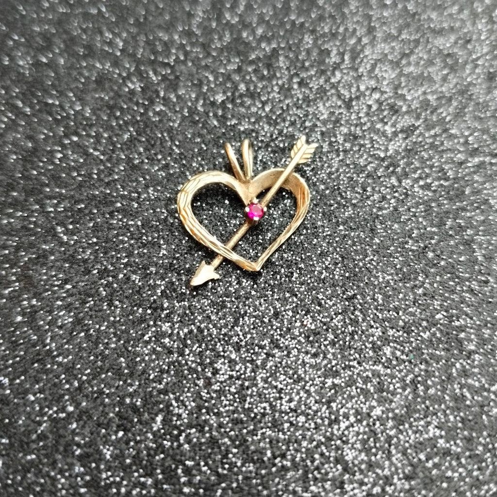 DIJE ORO 10 K 1.1 GRMS (SEMINUEVO)