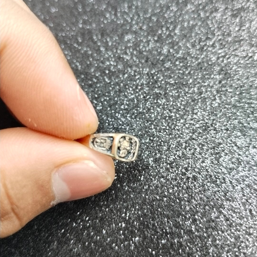 ANILLO DE GRADUACIÓN ORO 8 K 1.2 GRMS (SEMINUEVO)