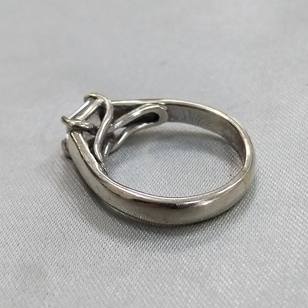 ANILLITO ORO BLANCO 14 K 3.4 GRMS (SEMINUEVO)