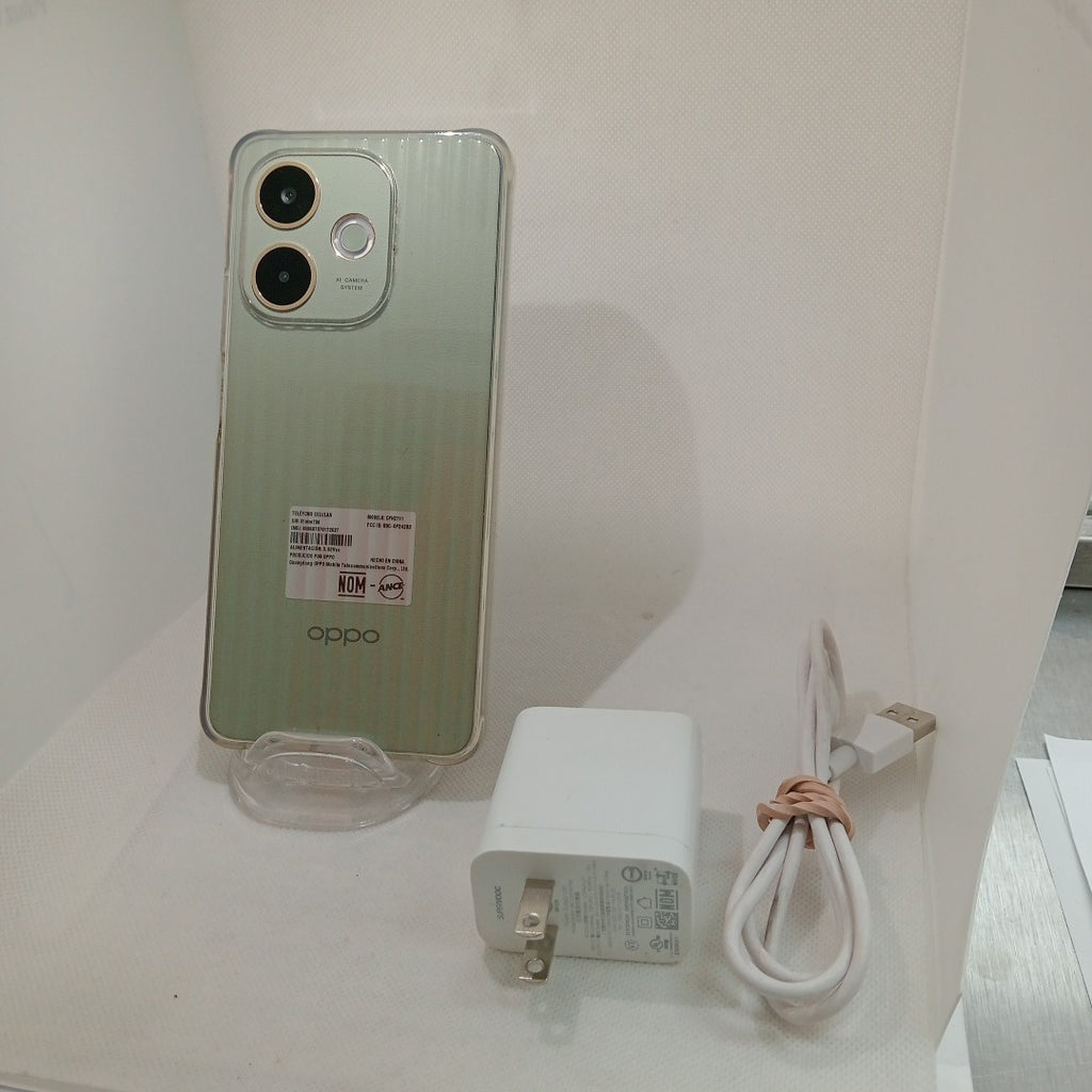 CELULAR OPPO A5 PRO CPH2711 (2025) 256 GB 8 GB RAM (SEMINUEVO)