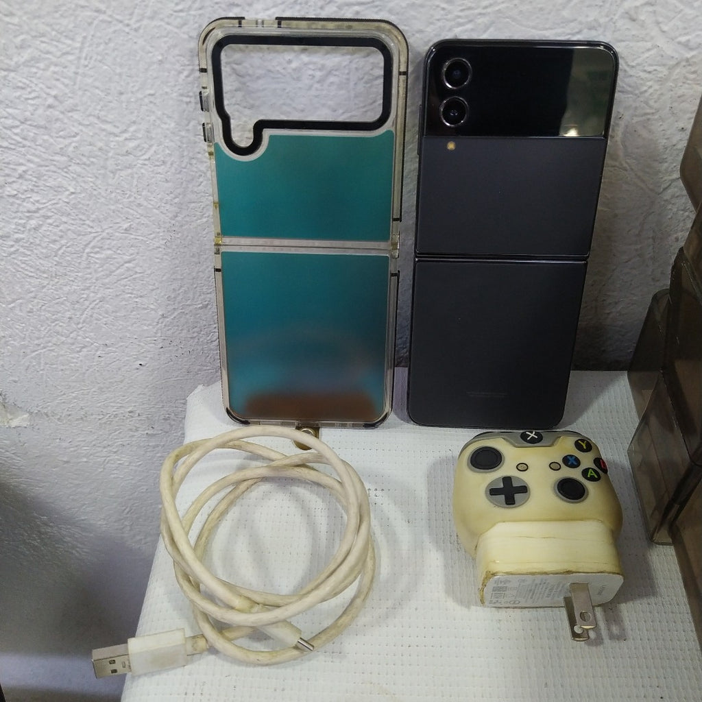 CELULAR SAMSUNG GALAXY Z FLIP4 SM-F721B 256 GB 8 GB RAM (SEMINUEVO)