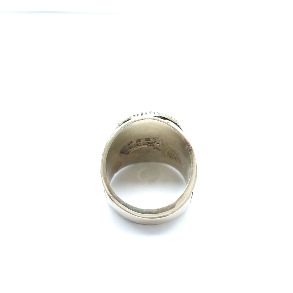 ANILLO DE GRADUACIÓN ORO, ORO MUY BAJO 8 K 21.8 GRMS (SEMINUEVO)