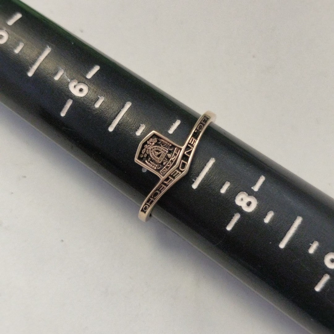 ANILLO DE GRADUACIÓN ORO 10 K 1.4 GRMS (SEMINUEVO)