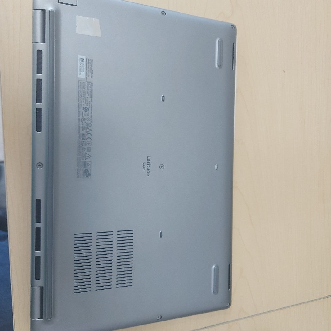 LAPTOP DELL LATITUDE 5440 (2023) 256 GB SSD 16 GB RAM (SEMINUEVO)
