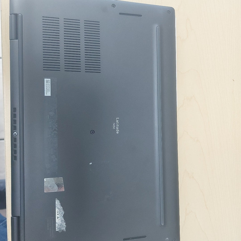 LAPTOP DELL LATITUDE 7430 (2023) 256 GB SSD 16 GB RAM (SEMINUEVO)