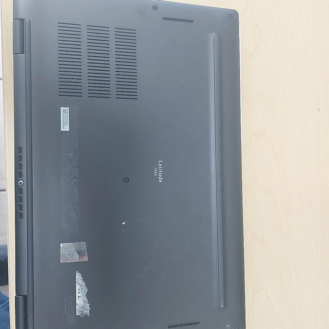 LAPTOP DELL LATITUDE 7430 (2023) 256 GB SSD 16 GB RAM (SEMINUEVO)