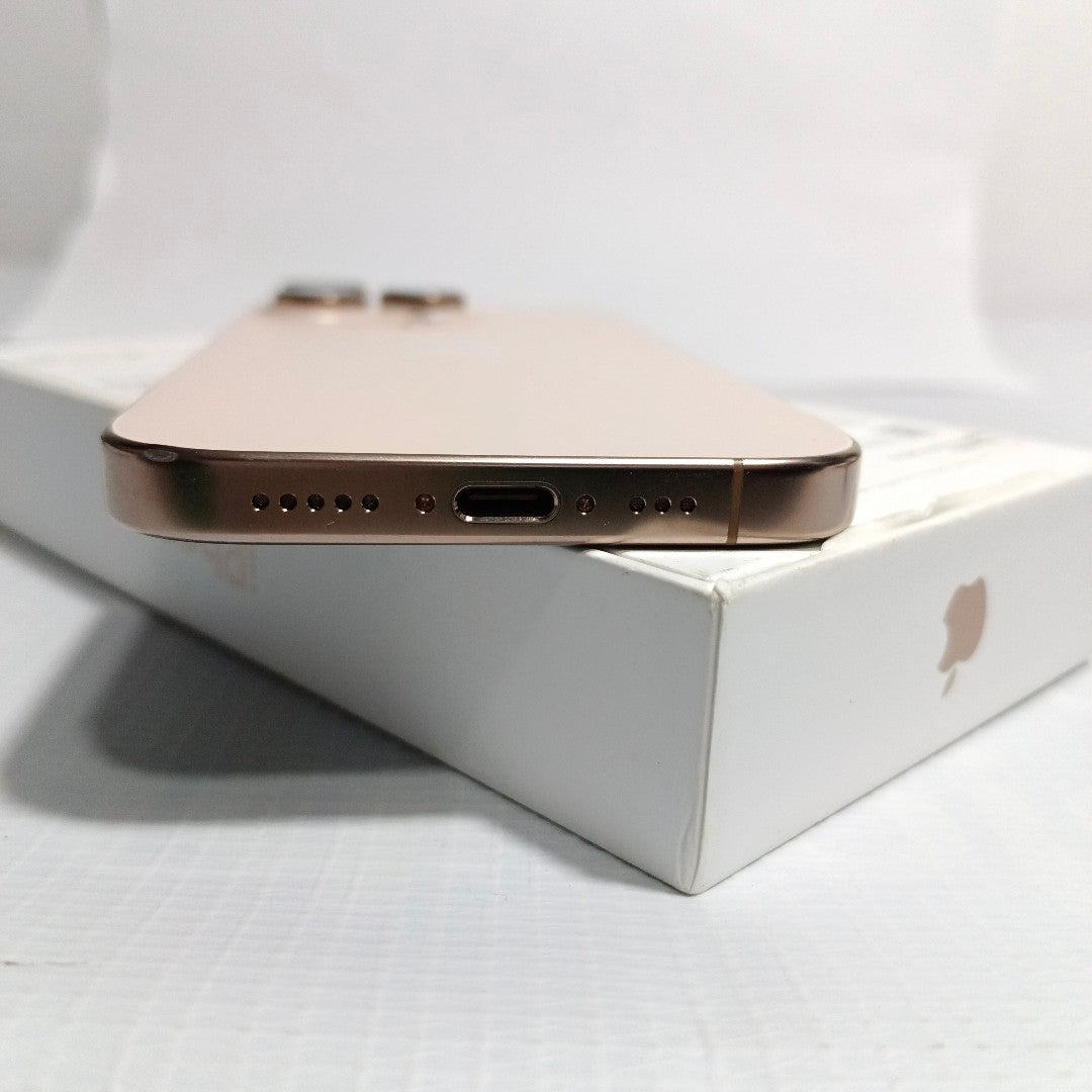 CELULAR APPLE IPHONE 16 PRO A3292 (2024) 256 GB 8 GB RAM (SEMINUEVO)