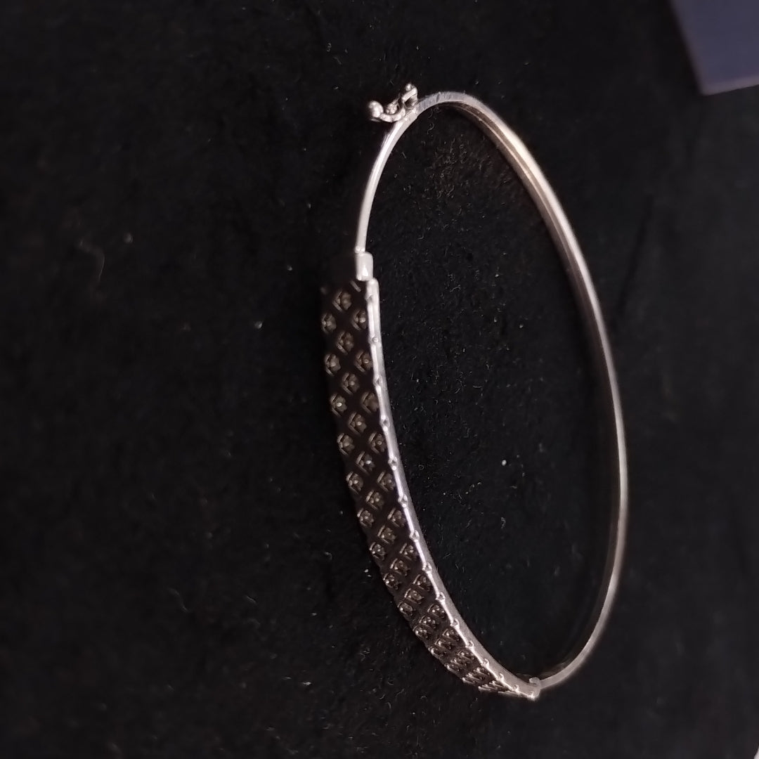 PULSERA RIGIDA ORO BLANCO 10 K 4,20 GRMS (SEMINUEVO)
