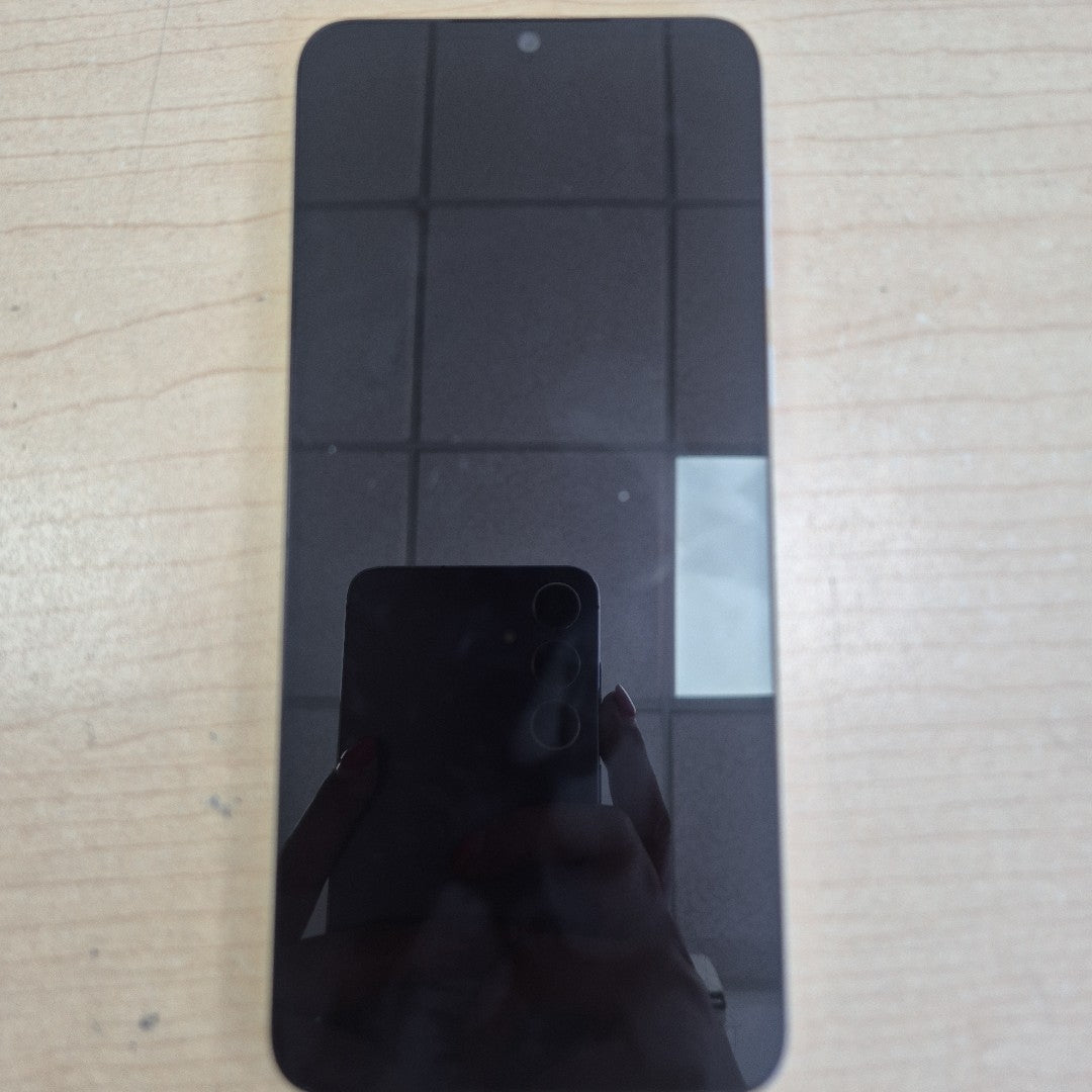 CELULAR MOTOROLA MOTO E13 XT2345-2 64 GB 2 GB RAM (SEMINUEVO)