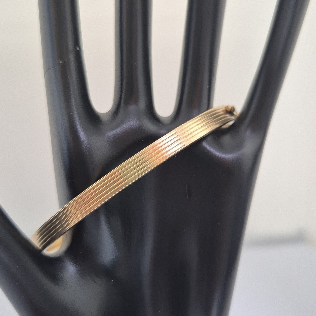 PULSERA RIGIDA ORO 10 K 8,50 GRMS (SEMINUEVO)