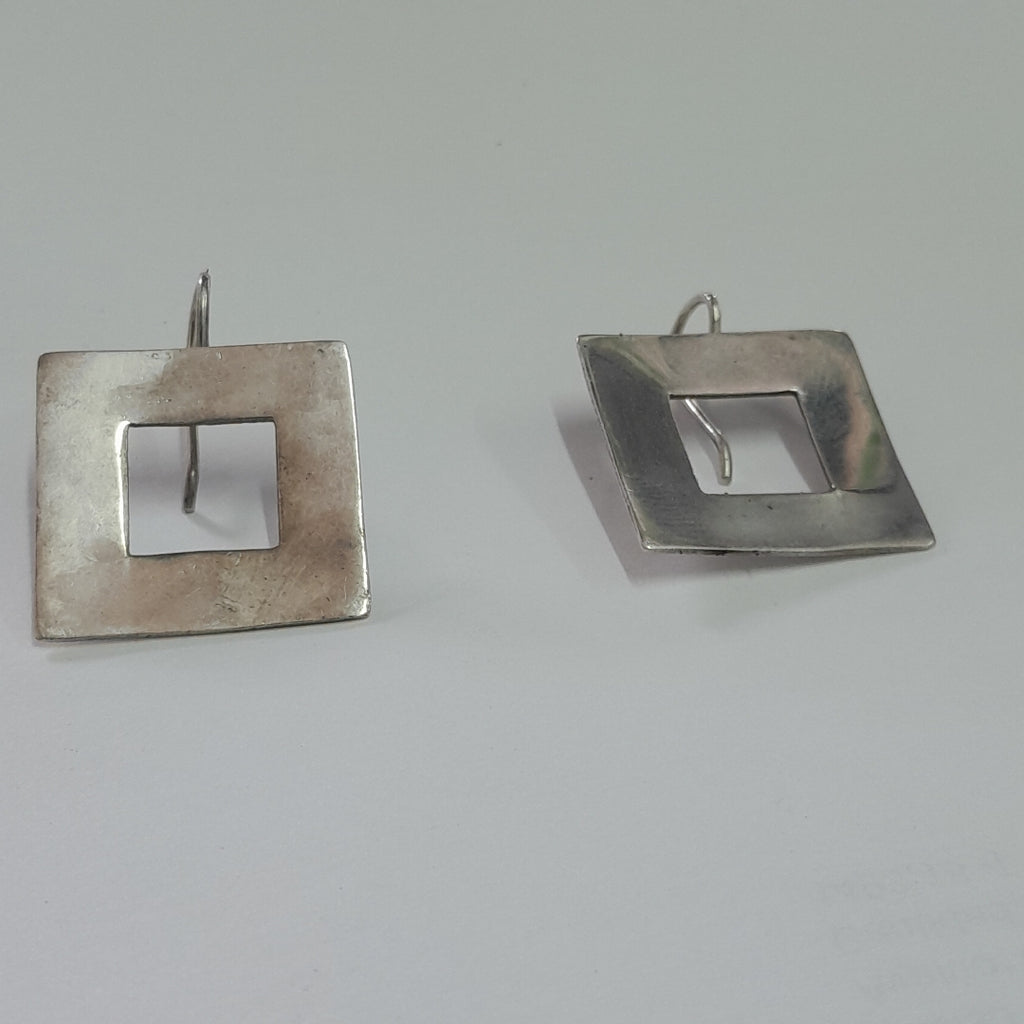 ARETES PAR PLATA 6.3 GRMS (SEMINUEVO)