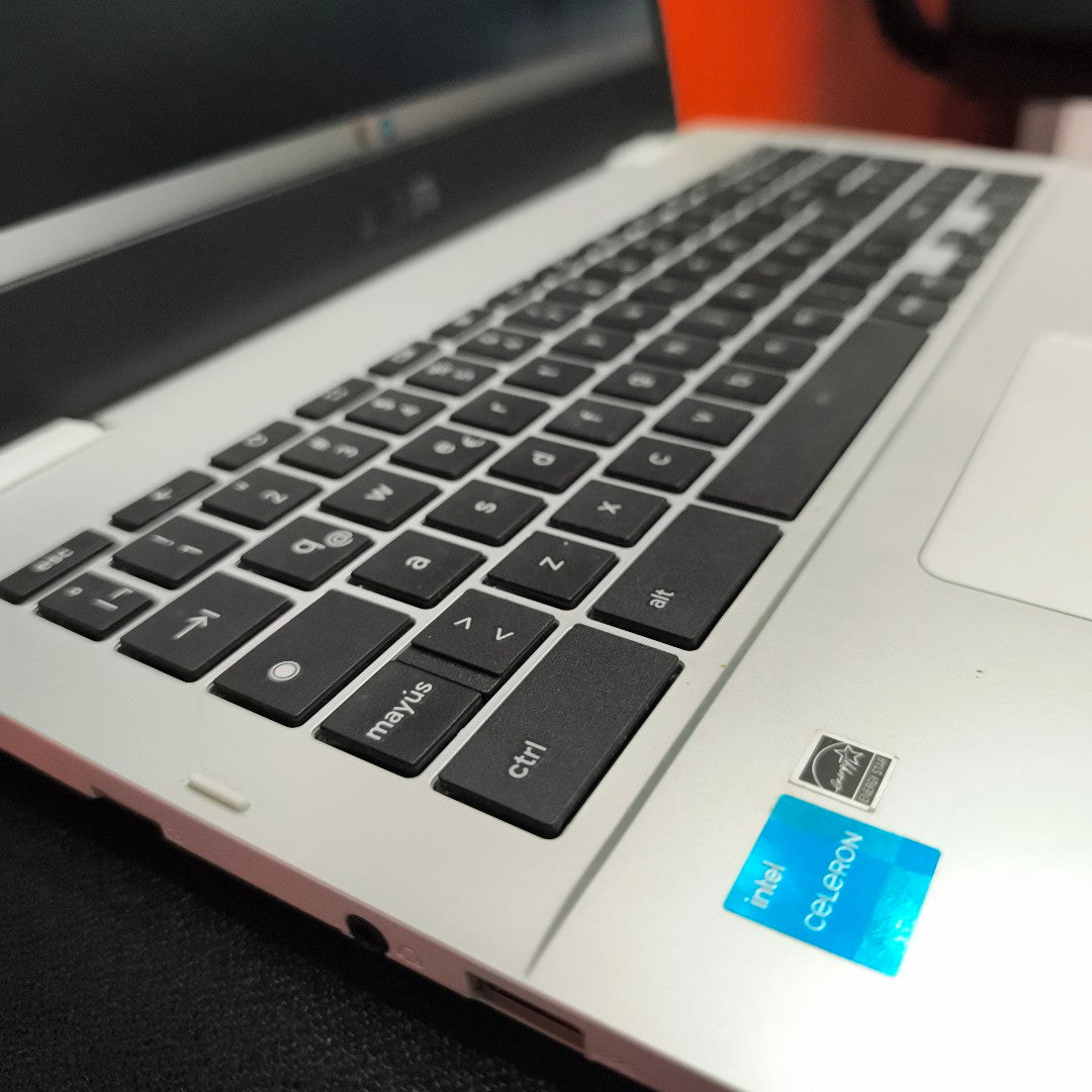 LAPTOP ASUS CHROMEBOOK CX1500CKA-CEL8G128-C2 (2023) 128 GB 8 GB RAM (SEMINUEVO)