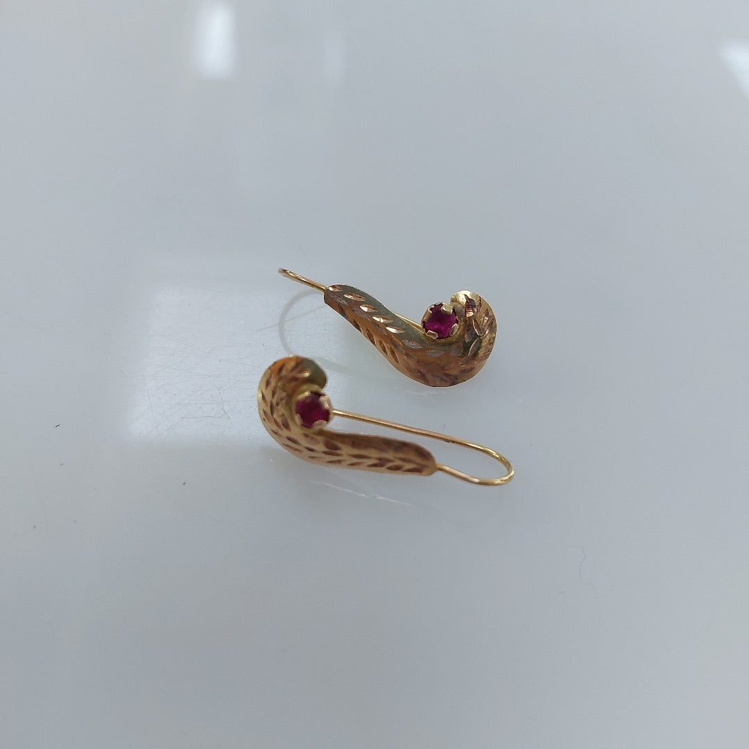 ARETES PAR ORO 8 K 1.6 GRMS (SEMINUEVO)
