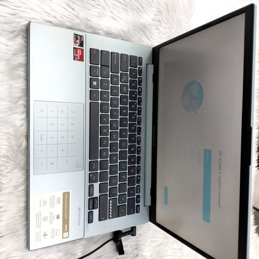 LAPTOP ASUS VIVOBOOK GO 14 L1404FA-NK587W (2024) 512 GB SSD 8 GB RAM (SEMINUEVO)
