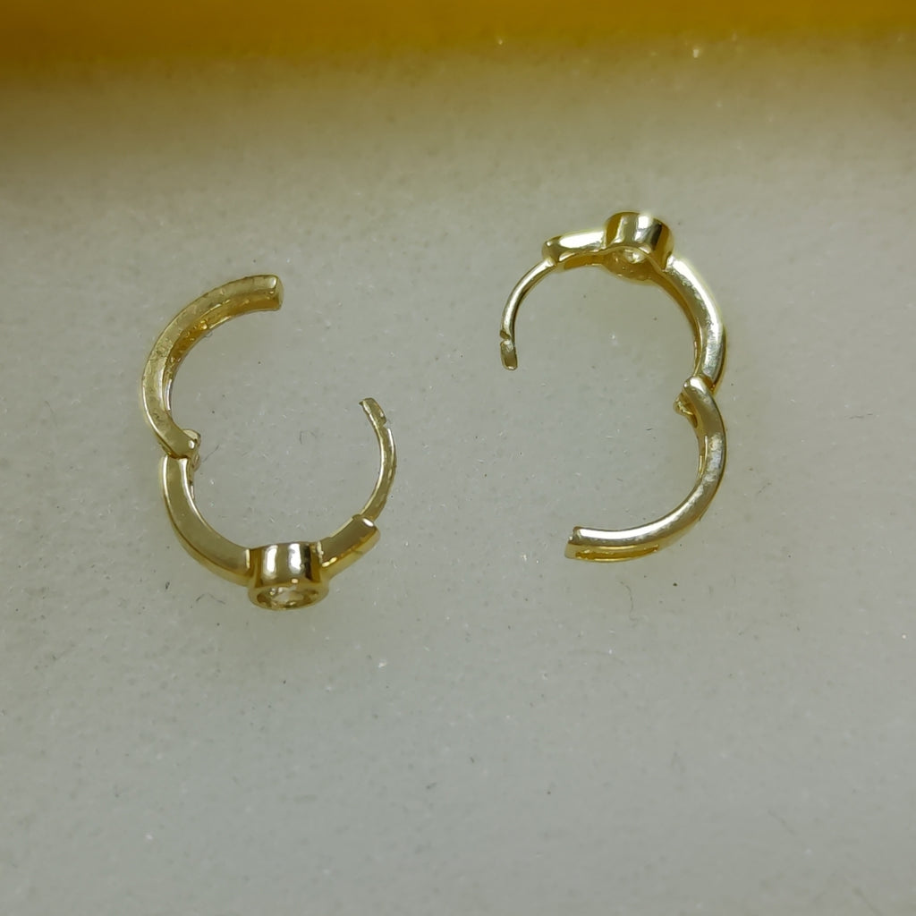 HUGGIES ORO 14K 1.5 (NUEVO)