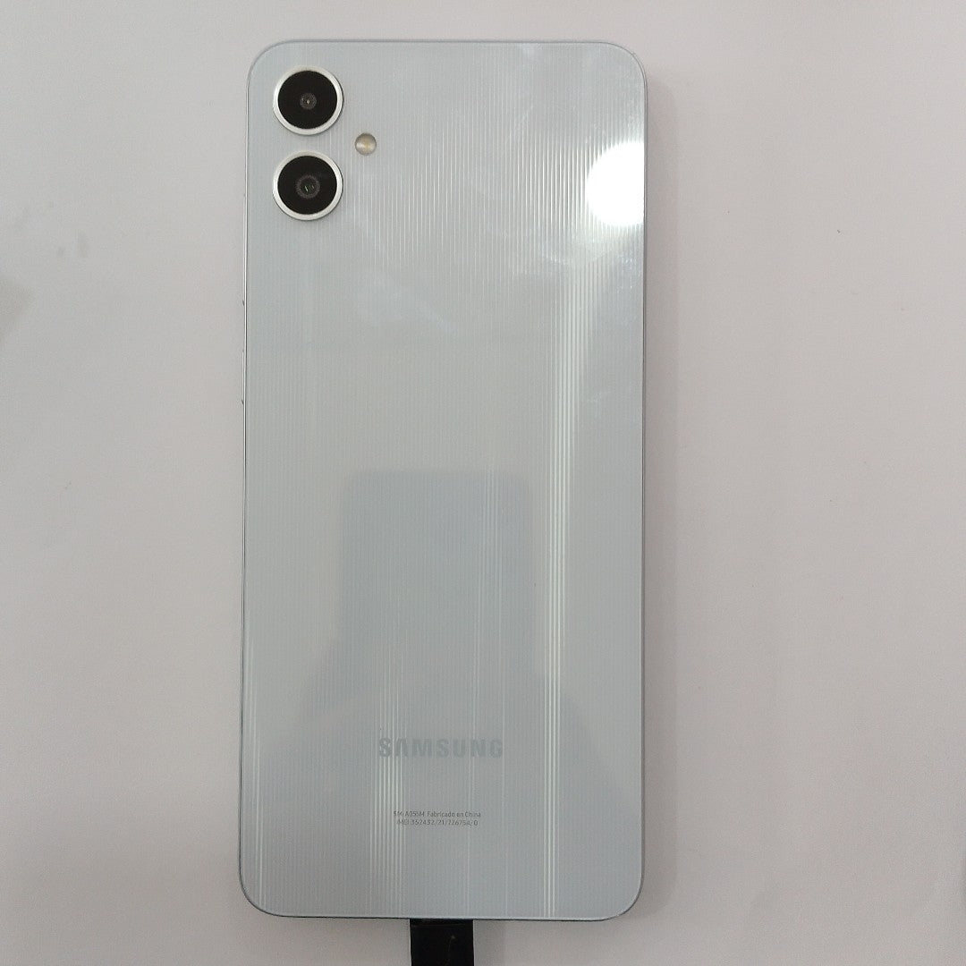 CELULAR SAMSUNG GALAXY A05 SM-A055M (2023) 64 GB 4 GB RAM (SEMINUEVO)