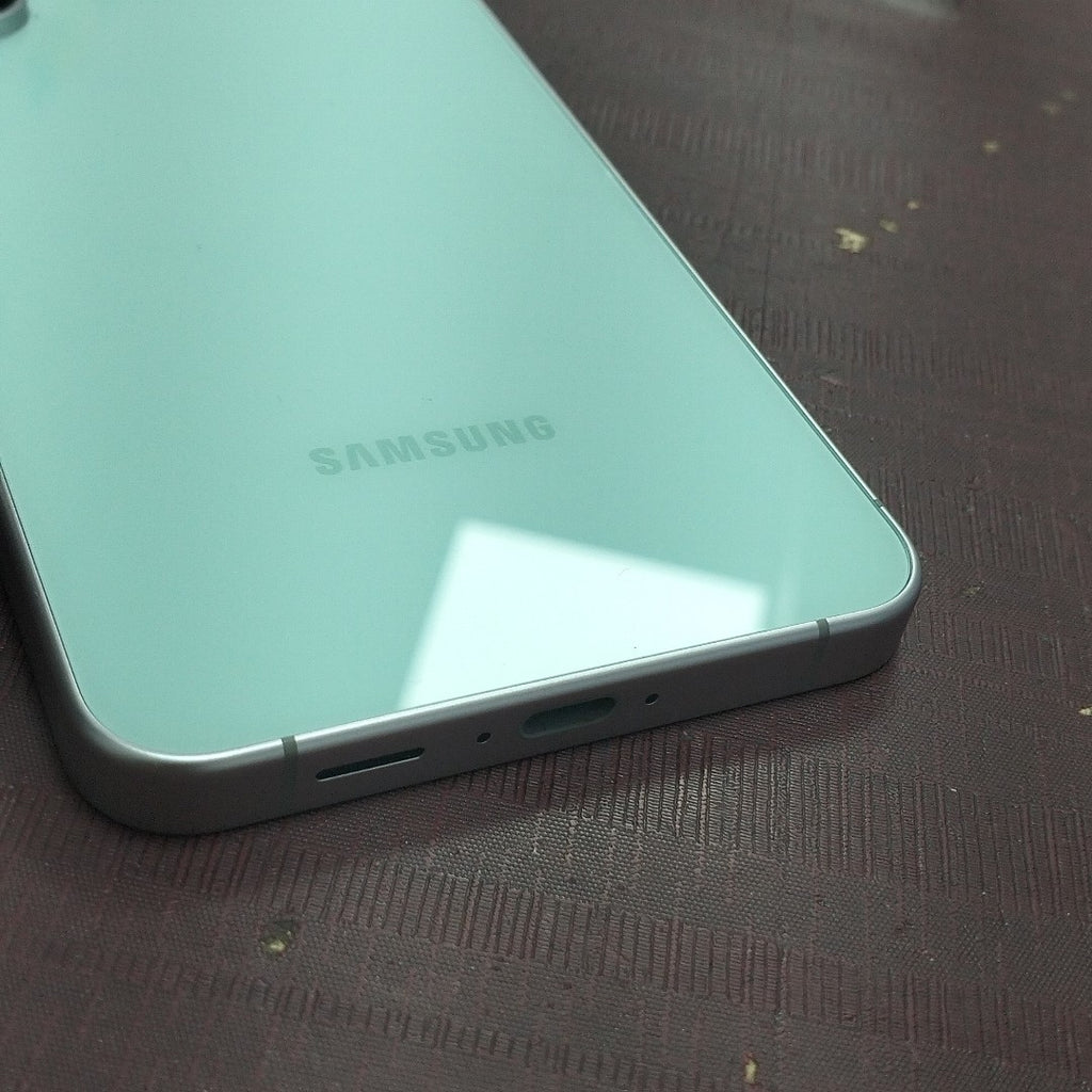 CELULAR SAMSUNG GALAXY S24 FE SM-S721B 256 GB 8 GB RAM (SEMINUEVO)