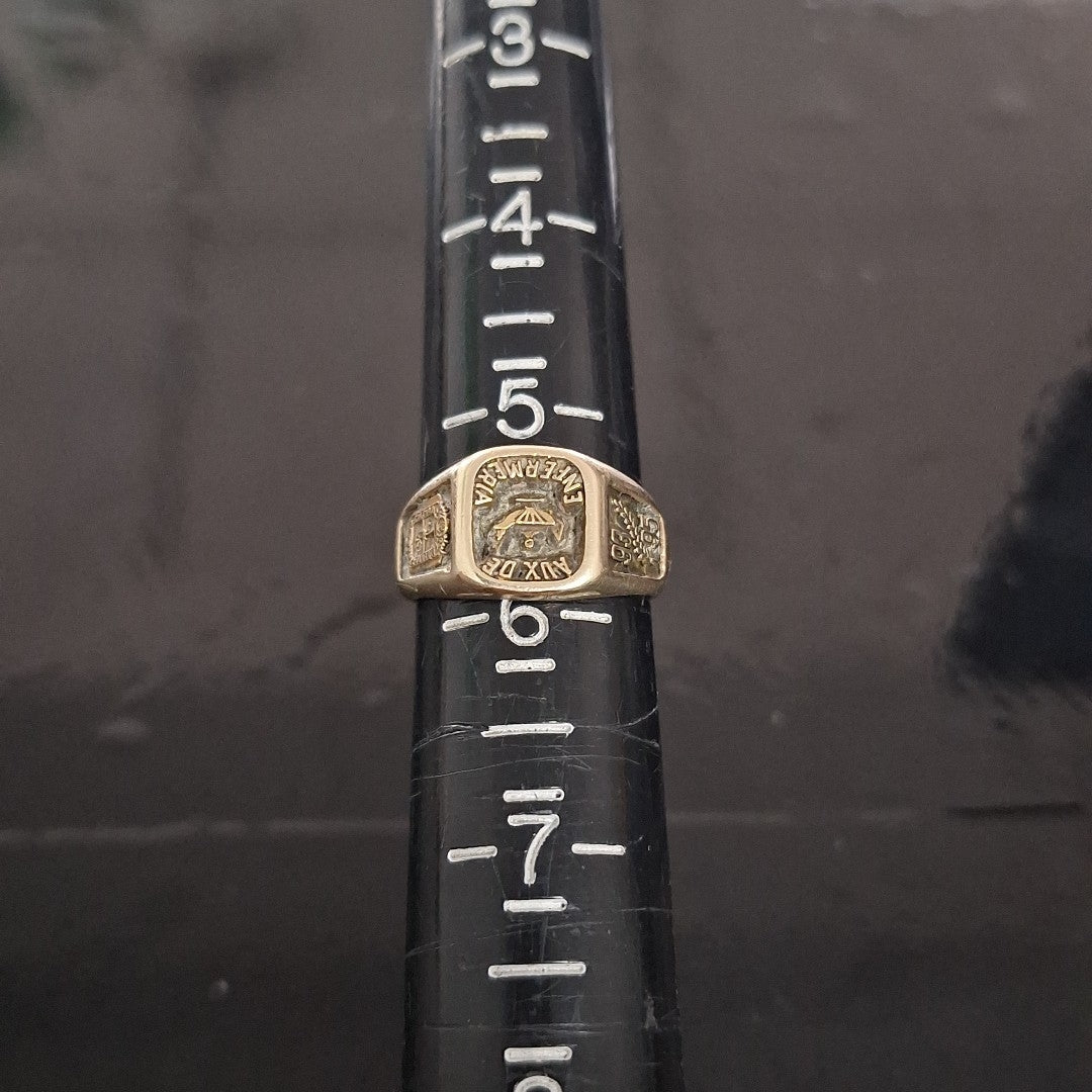 ANILLO CONMEMORATIVO ORO 8 K 5.5 GRMS (SEMINUEVO)