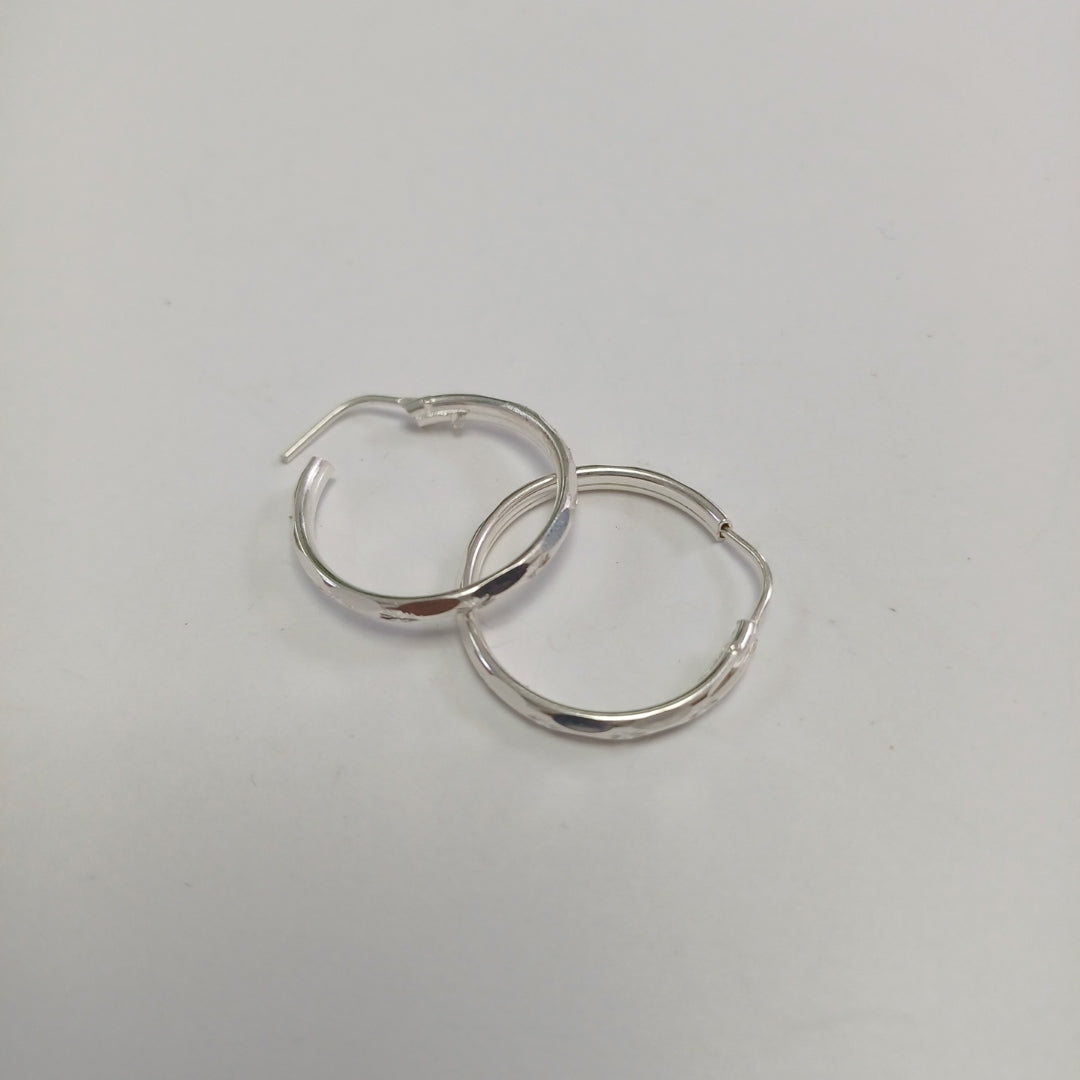 PAR ARRACADAS FACETADA PLATA .925 2.1 GR (NUEVO)